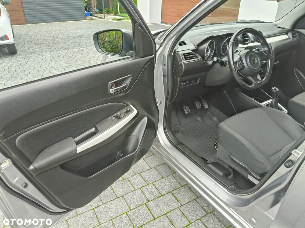 Suzuki Swift 1.2 Premium - 9