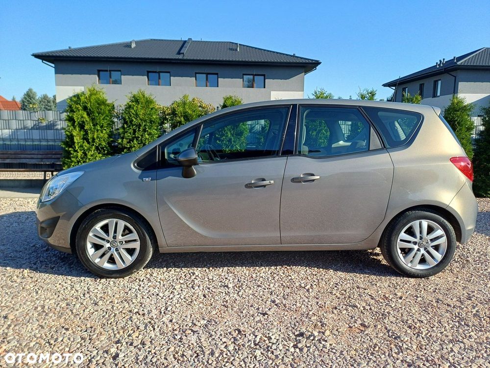 Opel Meriva - 11