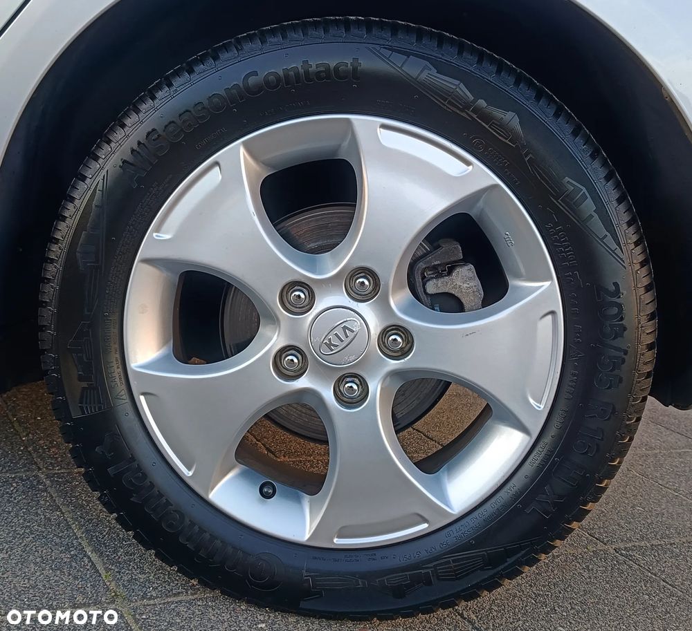 Kia Venga 1.4 CVVT Dream-Team Edition - 38