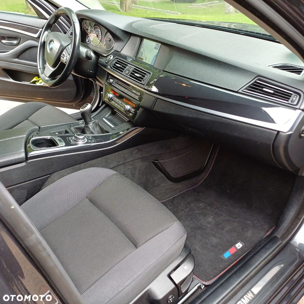 BMW Seria 5 - 12