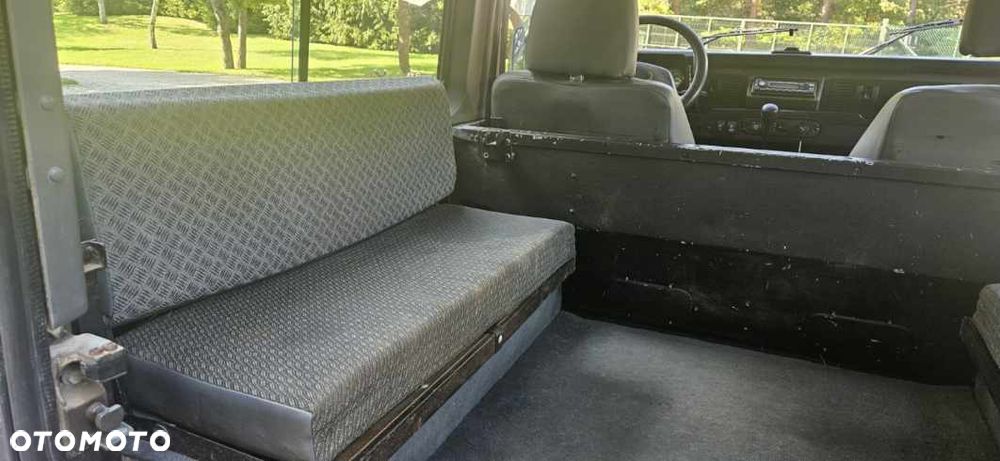 Land Rover Defender - 5