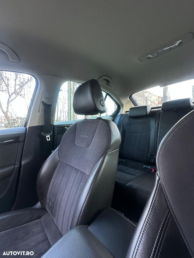 Skoda Octavia 2.0 TDI DSG Premium Edition - 8