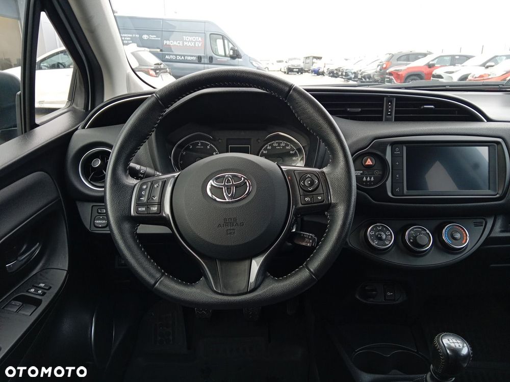 Toyota Yaris - 16
