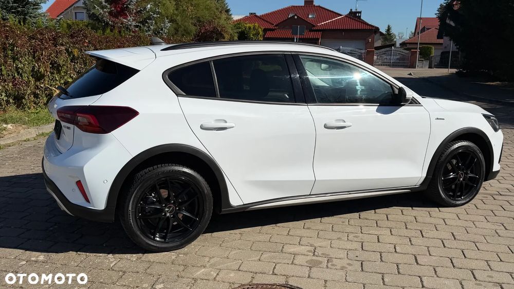 Ford Focus 1.0 EcoBoost Hybrid ACTIVE - 4