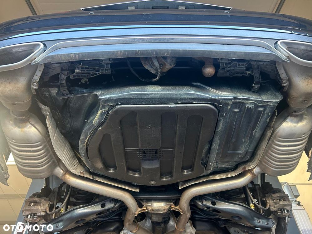 Mercedes-Benz Klasa E 200 CDI DPF BlueEFFICIENCY Automatik Avantgarde - 34