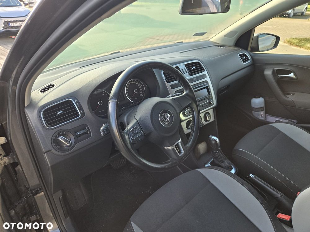 Volkswagen Polo 1.6 TDI DSG Life - 11