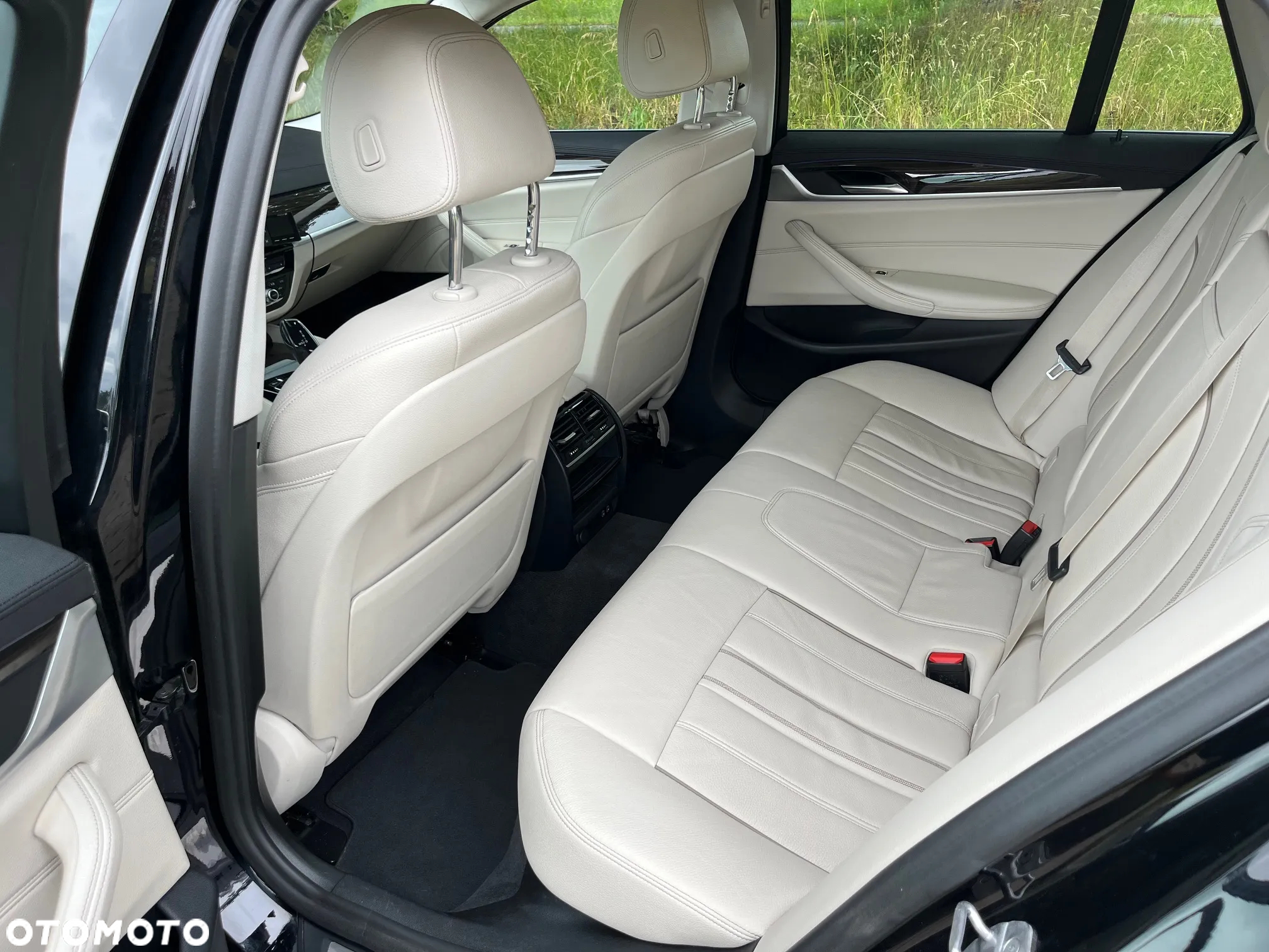 BMW Seria 5 520d xDrive Luxury Line - 12