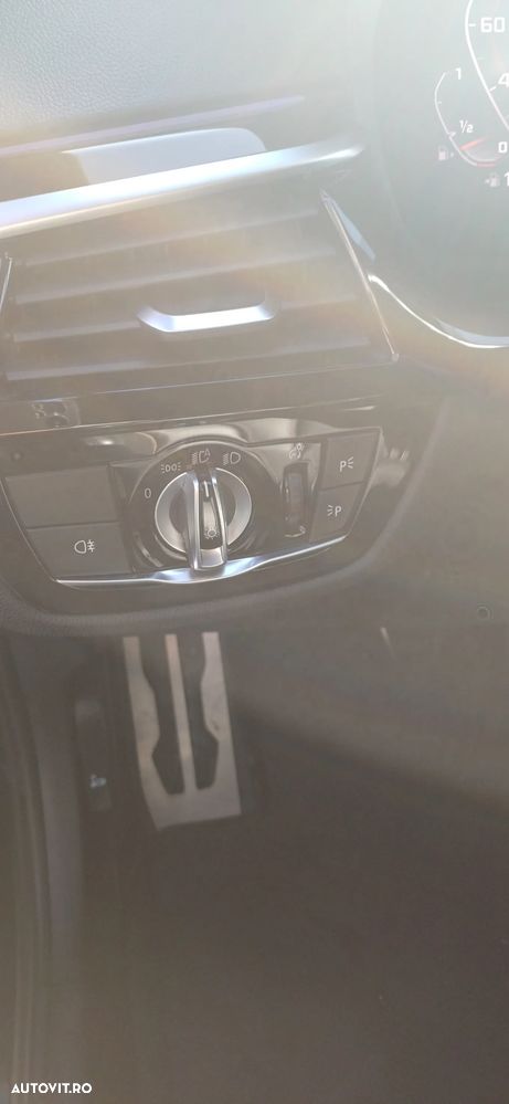 BMW M5 M550i xDrive AT - 26