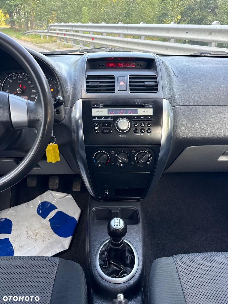 Suzuki SX4 ver-1-6-comfort-4wd - 9