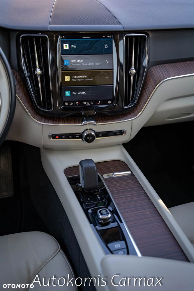 Volvo XC 60 T5 AWD Momentum - 20