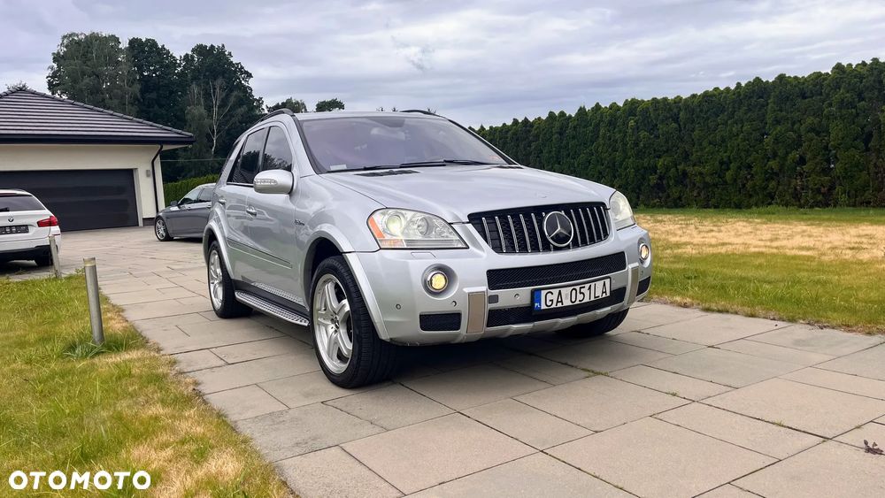 Mercedes-Benz ML 63 AMG 4-Matic - 6