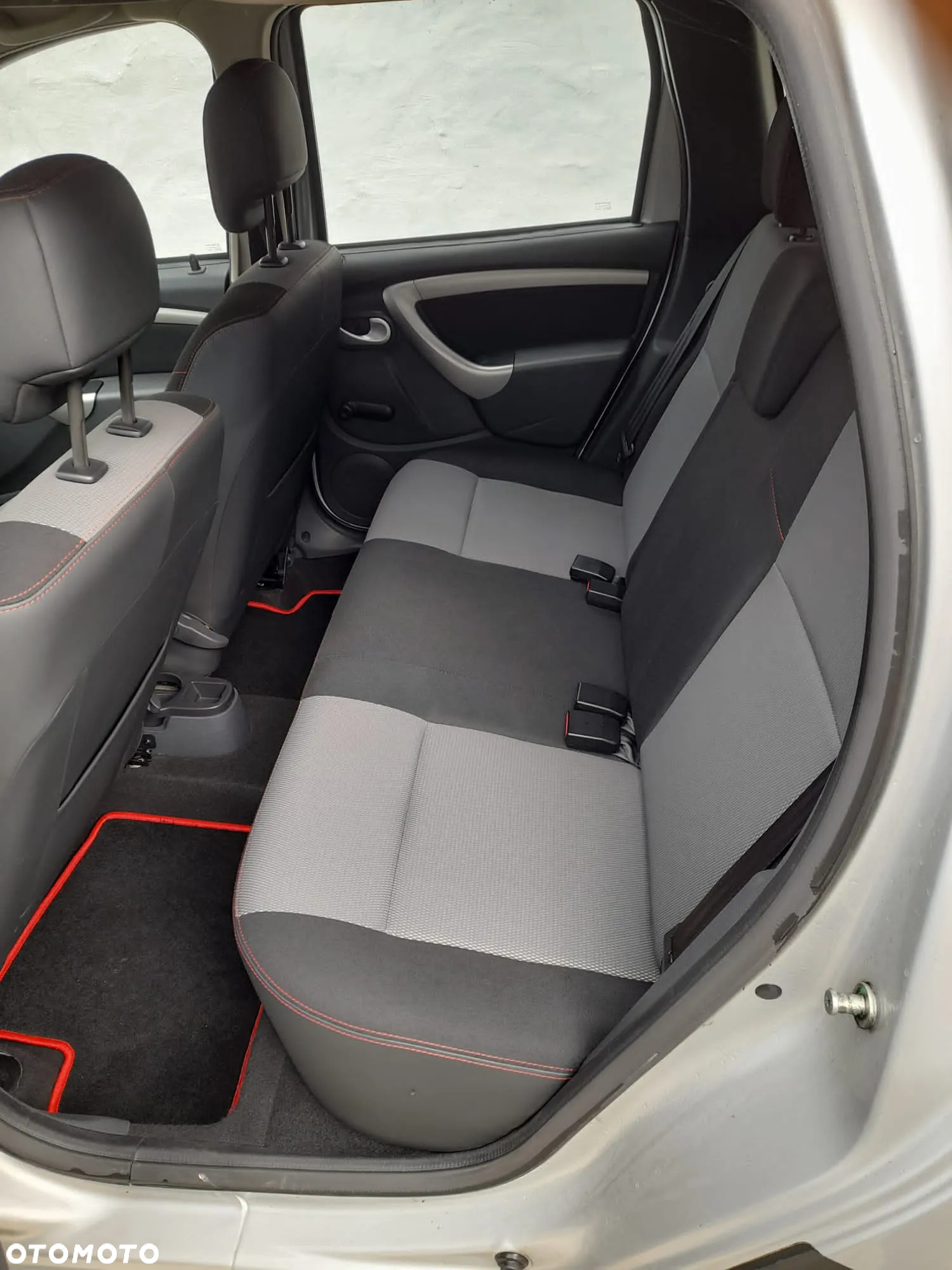 Dacia Duster 1.5 dCi Laureate - 12
