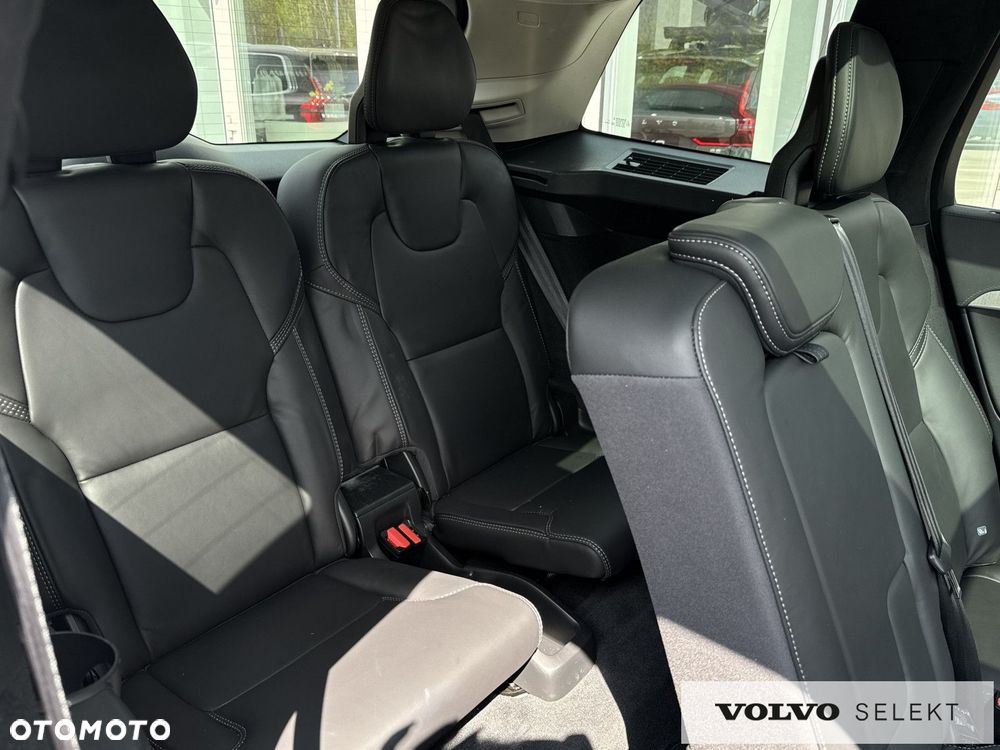 Volvo XC 90 - 32
