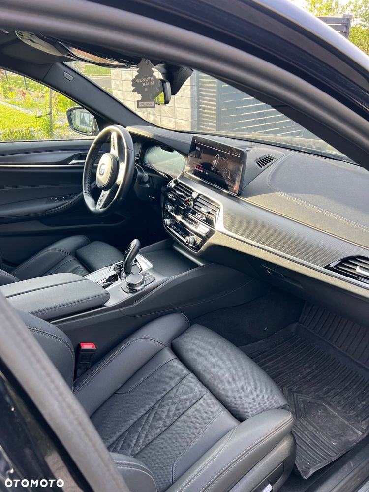 BMW Seria 5 520d MHEV M Sport sport - 17
