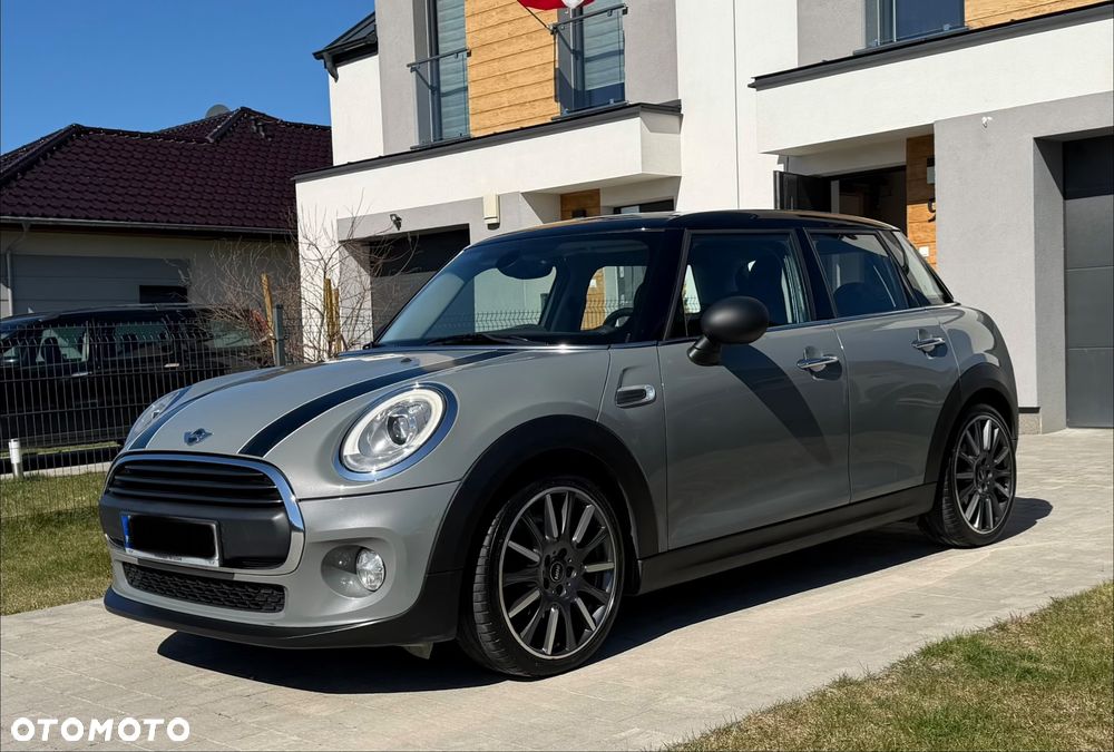 MINI Cooper Standard - 1