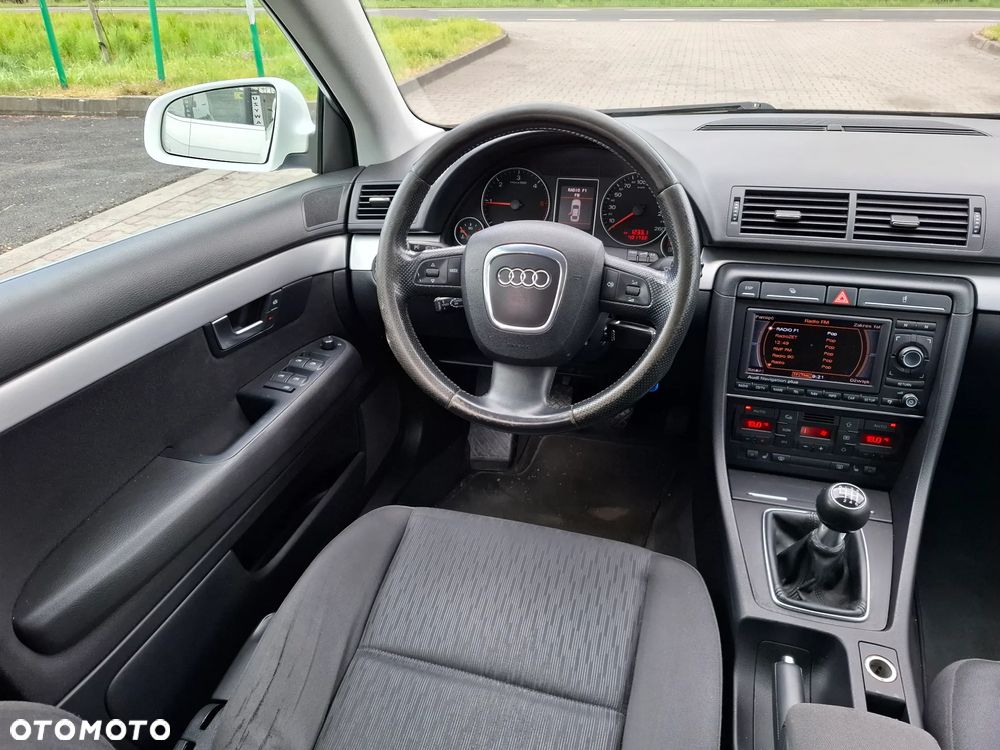 Audi A4 Avant 2.0 TDI - 11
