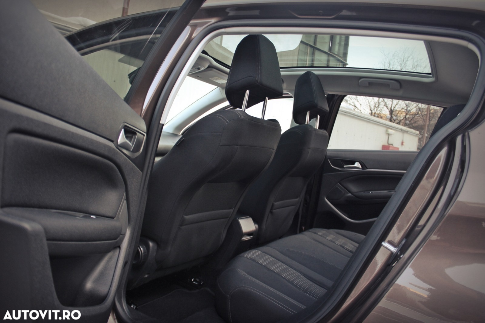 Peugeot 308 1.2 L PureTech Turbo Access - 6
