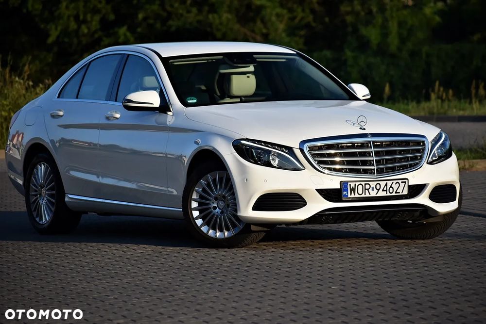 Mercedes-Benz Klasa C 180 9G-TRONIC Exclusive - 16