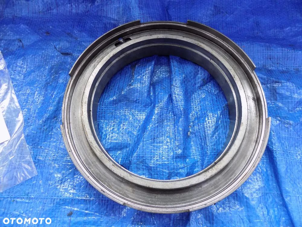 docisk kosza skrzyni biegów r101159 john deere 6300 6100 6200 6400 - 4