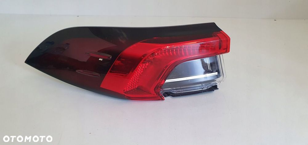 TOYOTA COROLLA E21 SEDAN LAMPA LEWY TYŁ 81560-02D12 - 1