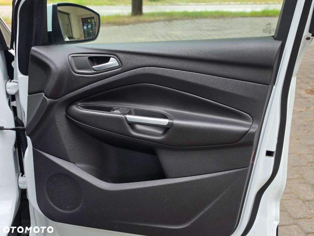 Ford Kuga - 26