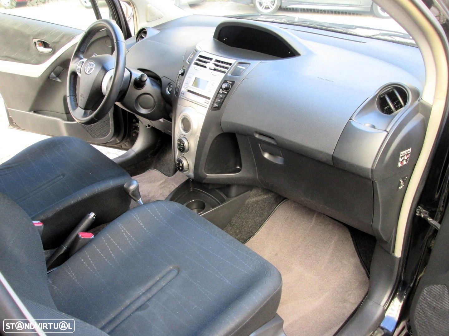 Toyota Yaris 1.0 VVT-i Sol High Pack MMT - 16