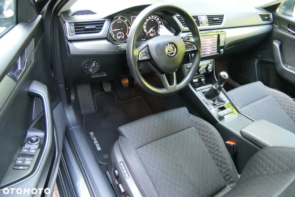 Skoda Superb 1.6 TDI Style - 18