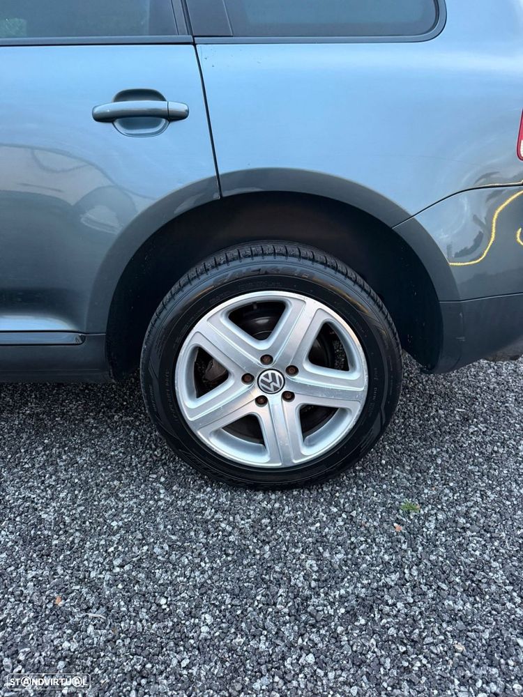 VW Touareg 3.0 TDI V6 Tiptronic - 13