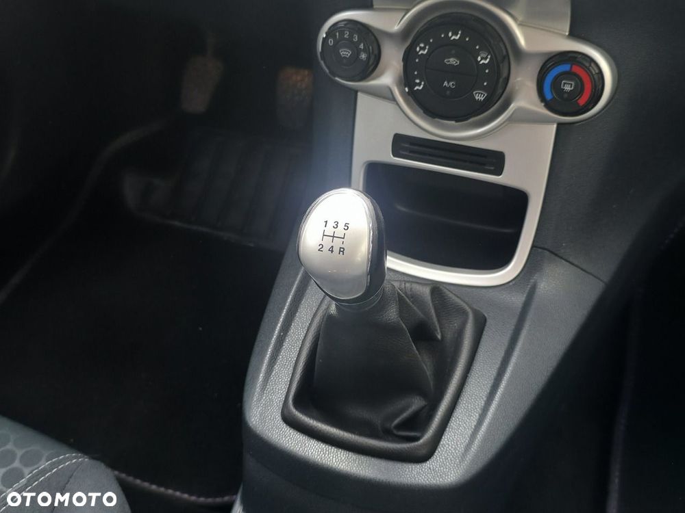 Ford Fiesta - 14