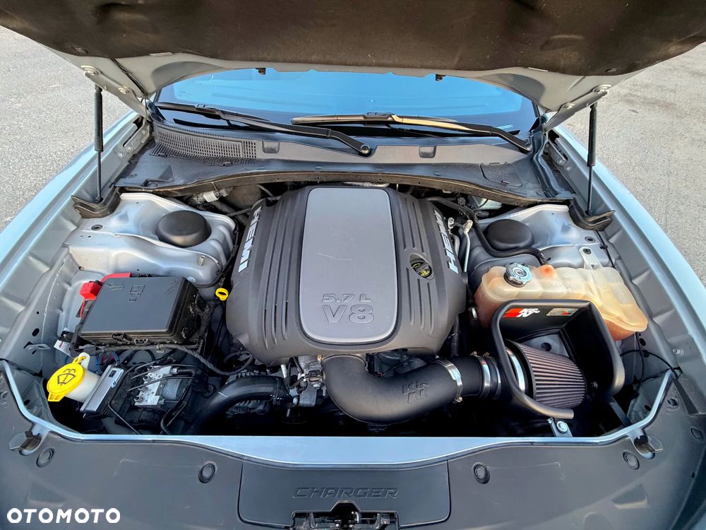 Dodge Charger 5.7 R/T - 8