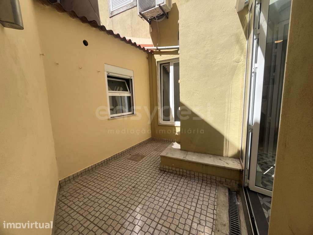 T1+1 Remodelado com Terraço , Luz Natural , Pronto a Habitar em Cam... - Grande imagem: 4/22