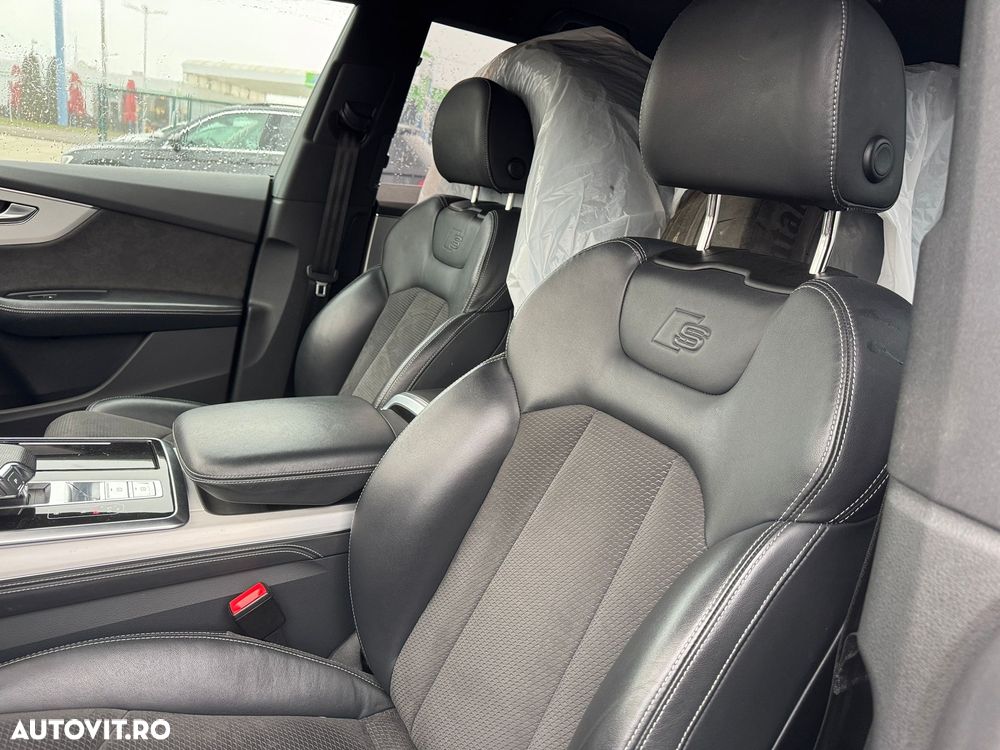 Audi Q8 - 11