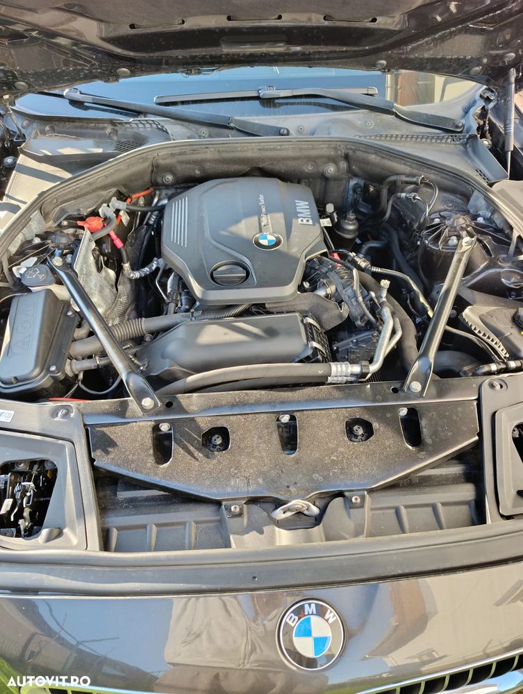 BMW Seria 5 520d Touring Aut. Luxury Line - 17