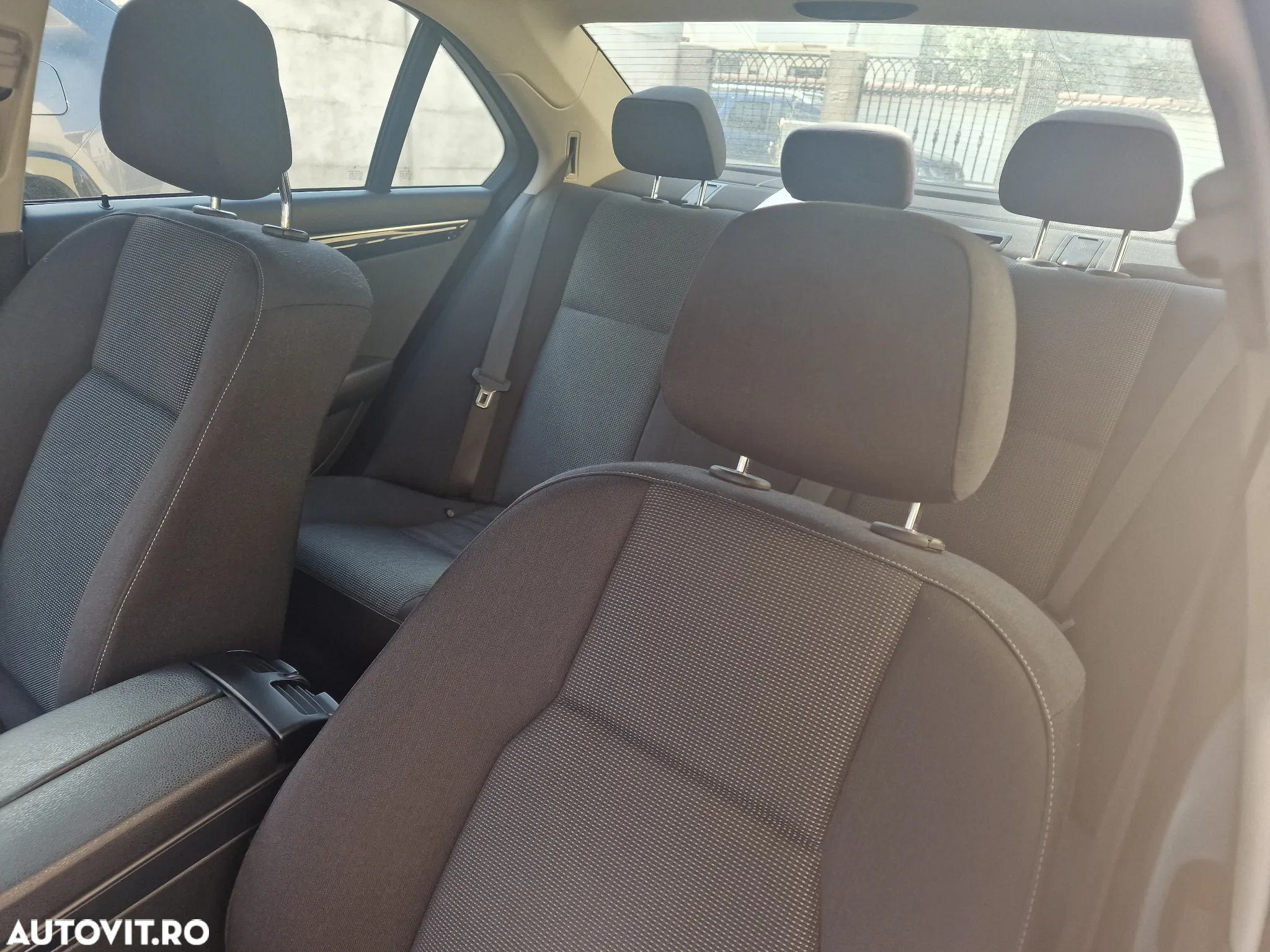 Mercedes-Benz C 200 T (BlueEFFICIENCY) - 13