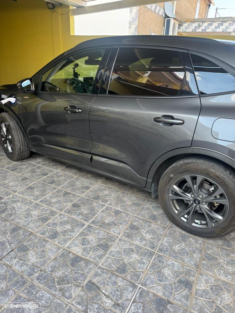Ford Kuga 2.5 FHEV ST-Line - 22