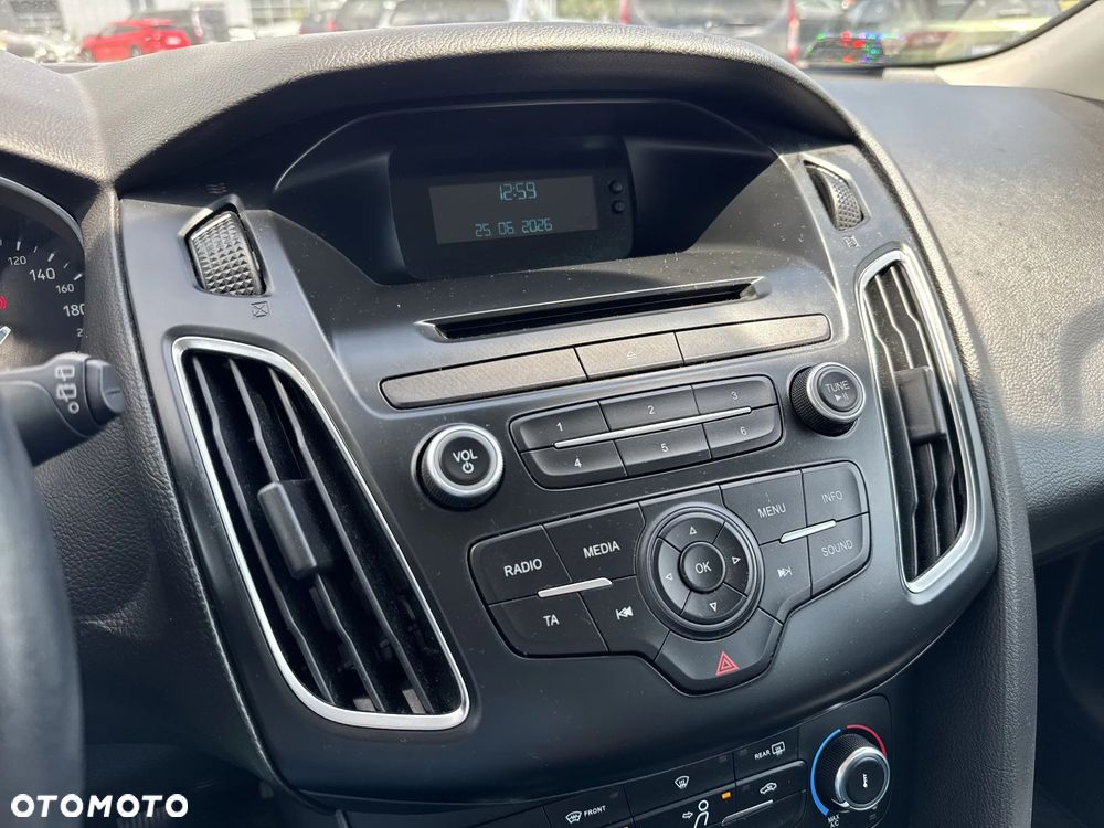 Ford Focus 1.6 Trend - 16