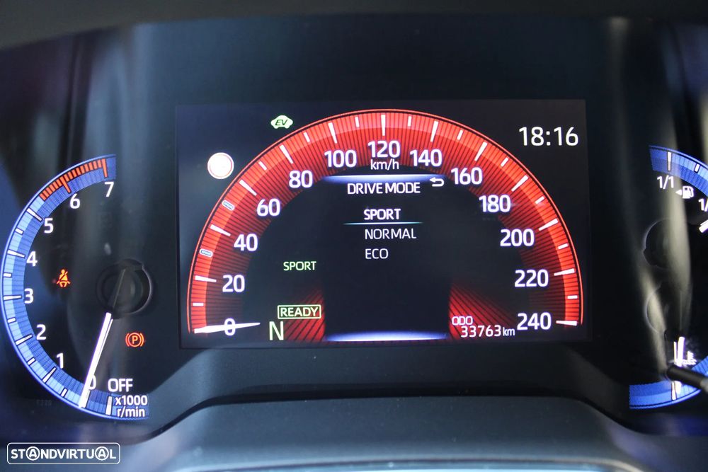 Toyota Corolla 1.8 Hybrid Exclusive - 24