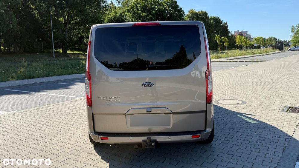 Ford Tourneo Custom - 5