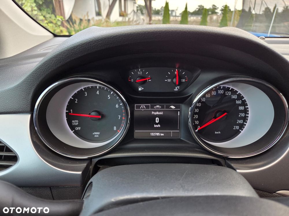 Opel Astra 1.2 Turbo Start/Stop 120 Jahre - 9