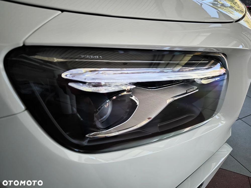 Mercedes-Benz GLB 200 AMG Line 7G-DCT - 5