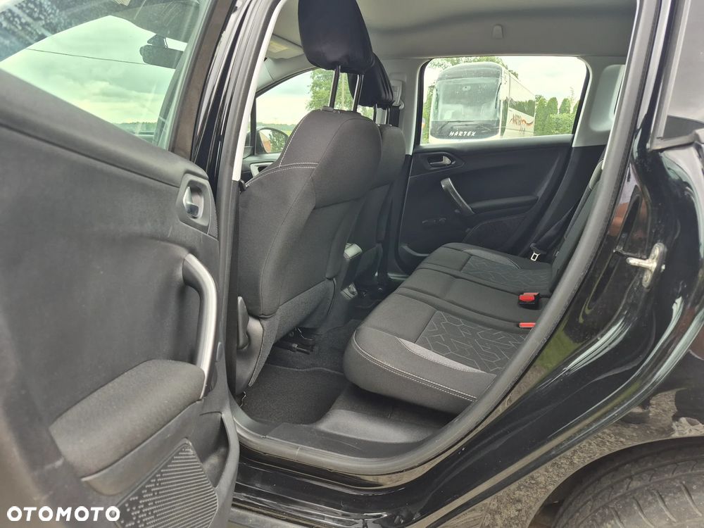 Peugeot 2008 - 13