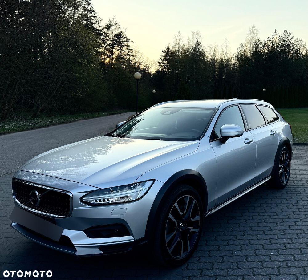 Volvo V90 Cross Country D5 AWD Ocean Race - 3