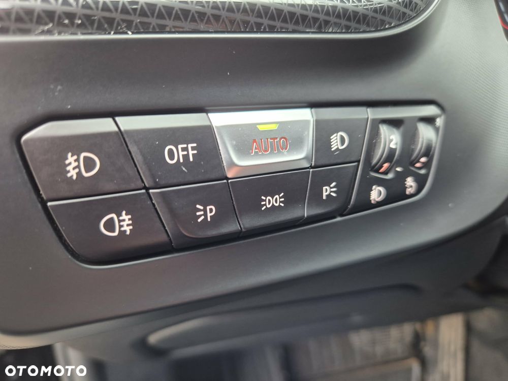 BMW Seria 1 118d Sport Line Shadow - 17