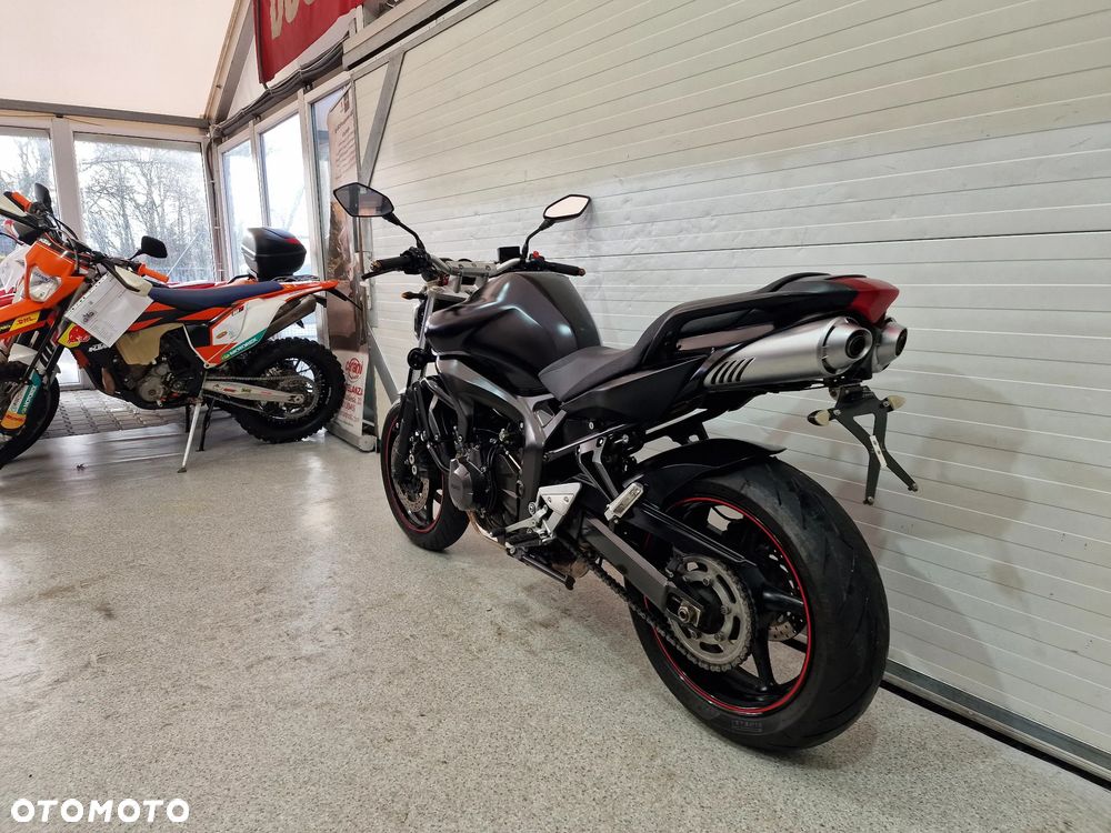 Yamaha FZ - 3