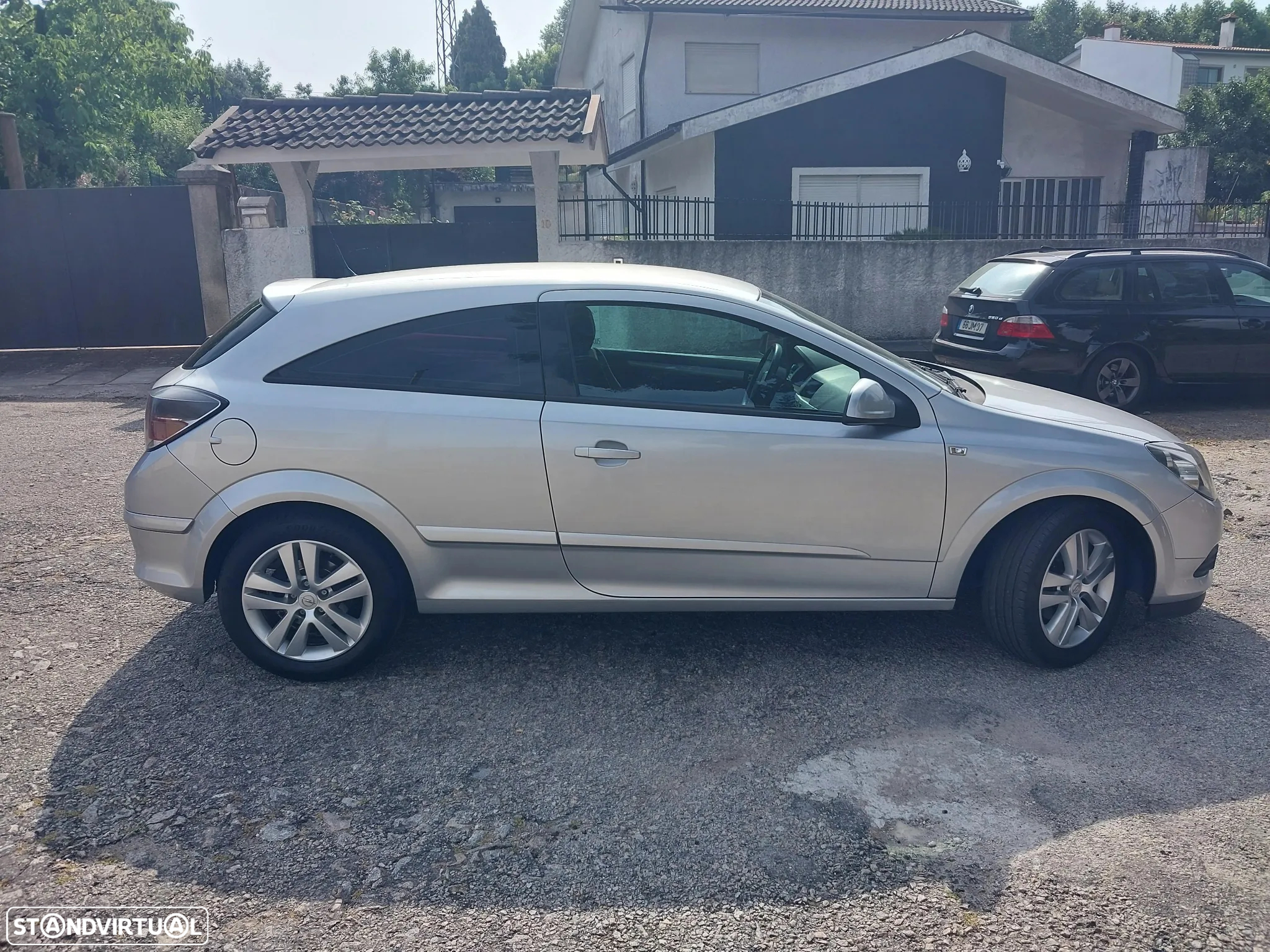 Opel Astra GTC 1.3 CDTi - 9