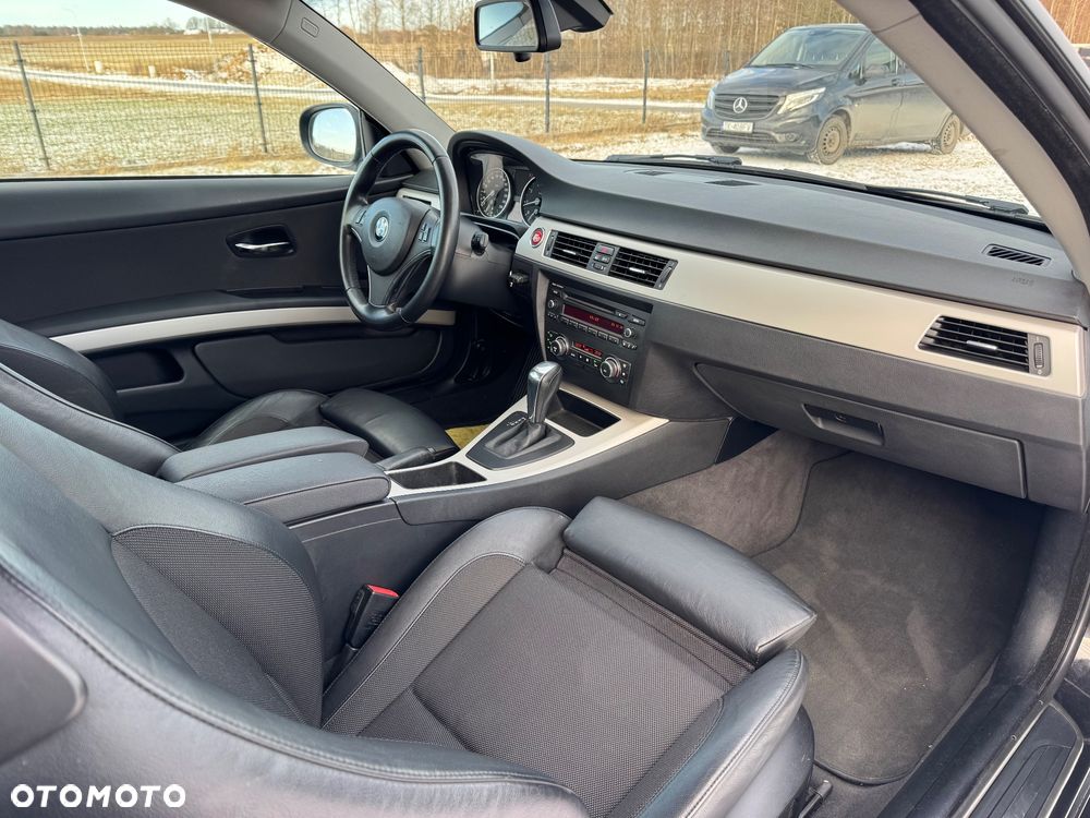 BMW Seria 3 320i M Sport Edition - 9