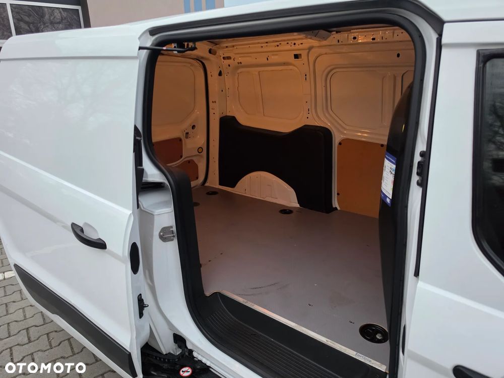 Ford Transit Connect - 9