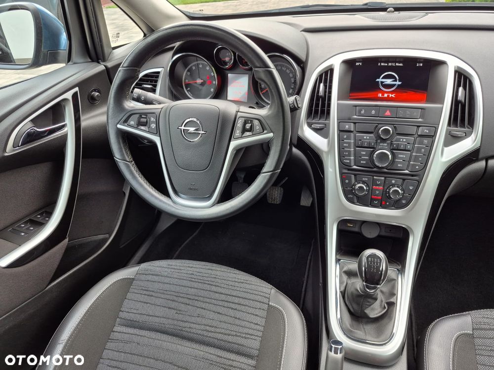 Opel Astra 1.6 Cosmo - 12