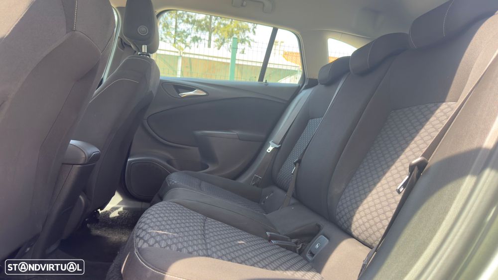 Opel Astra Sports Tourer 1.6 D S&S Dynamic - 8