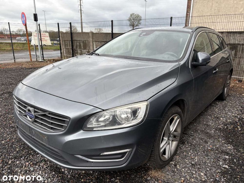 Volvo V60 D2 Drive-E Momentum - 1